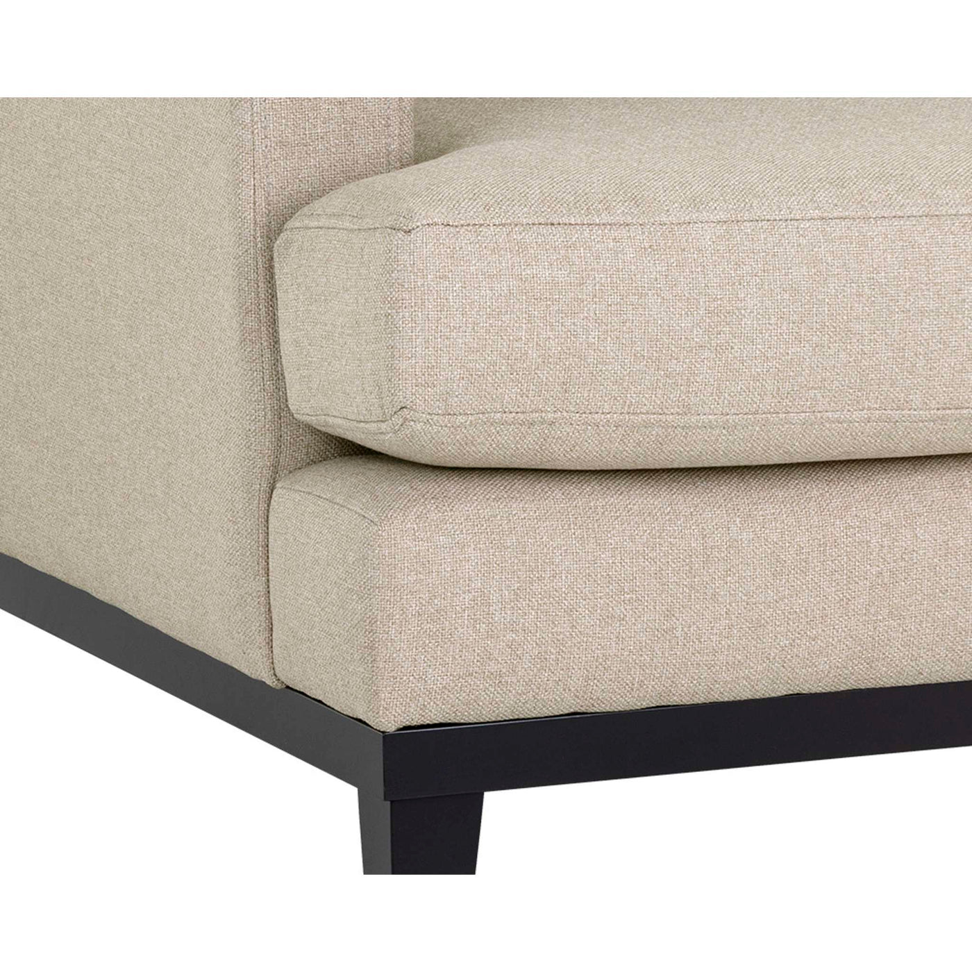 Kaius Sofa