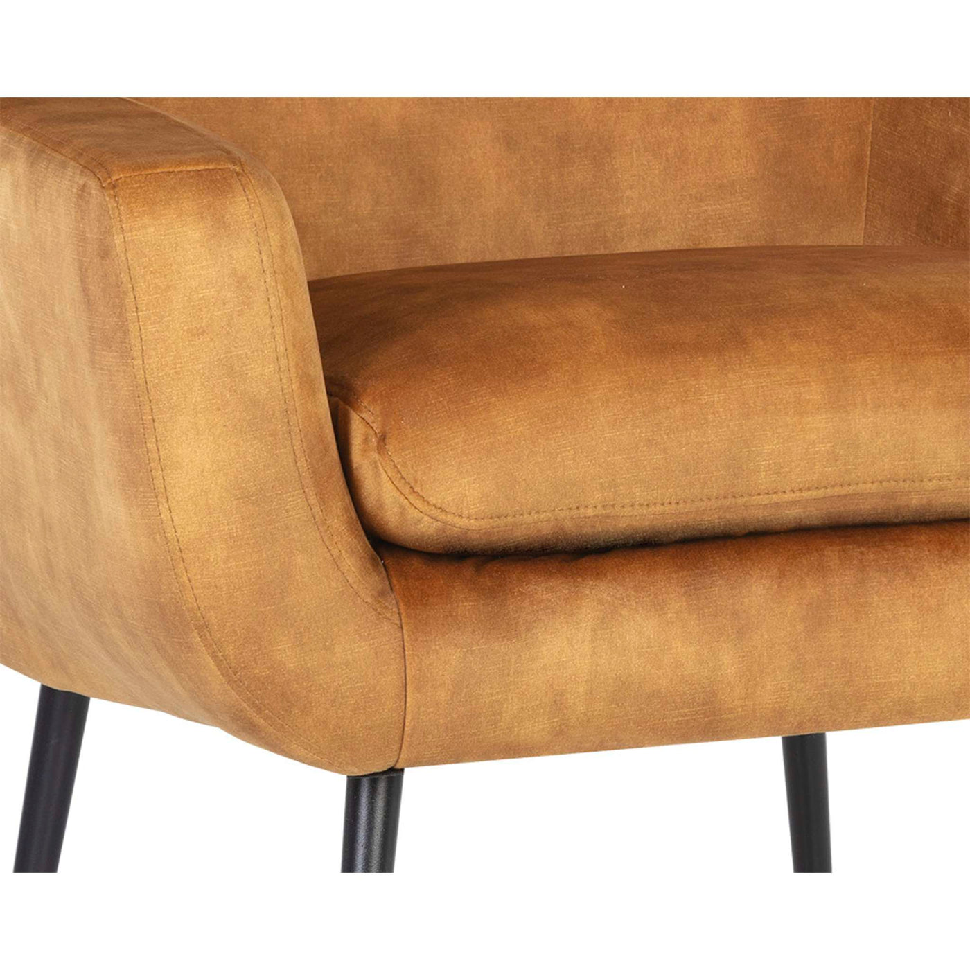 ALETTA LOUNGE CHAIR