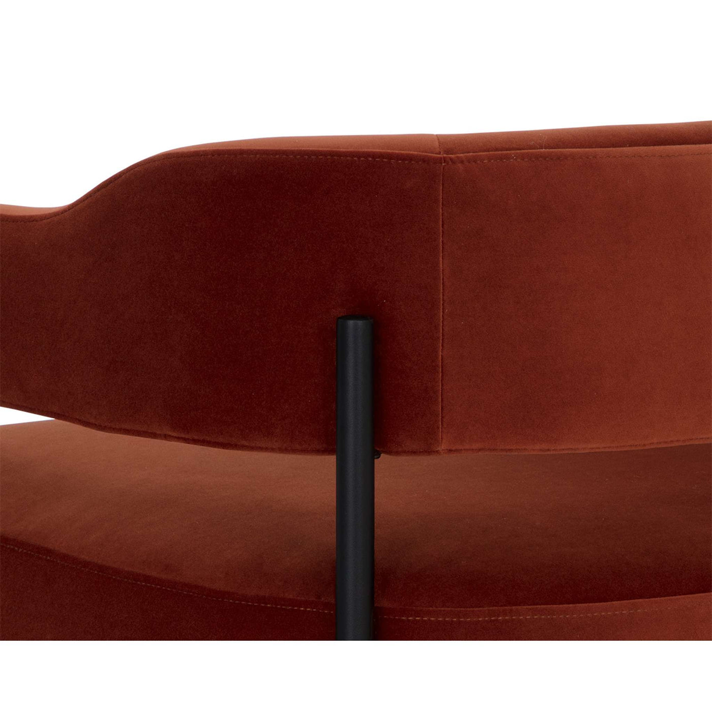 LOLA LOUNGE CHAIR