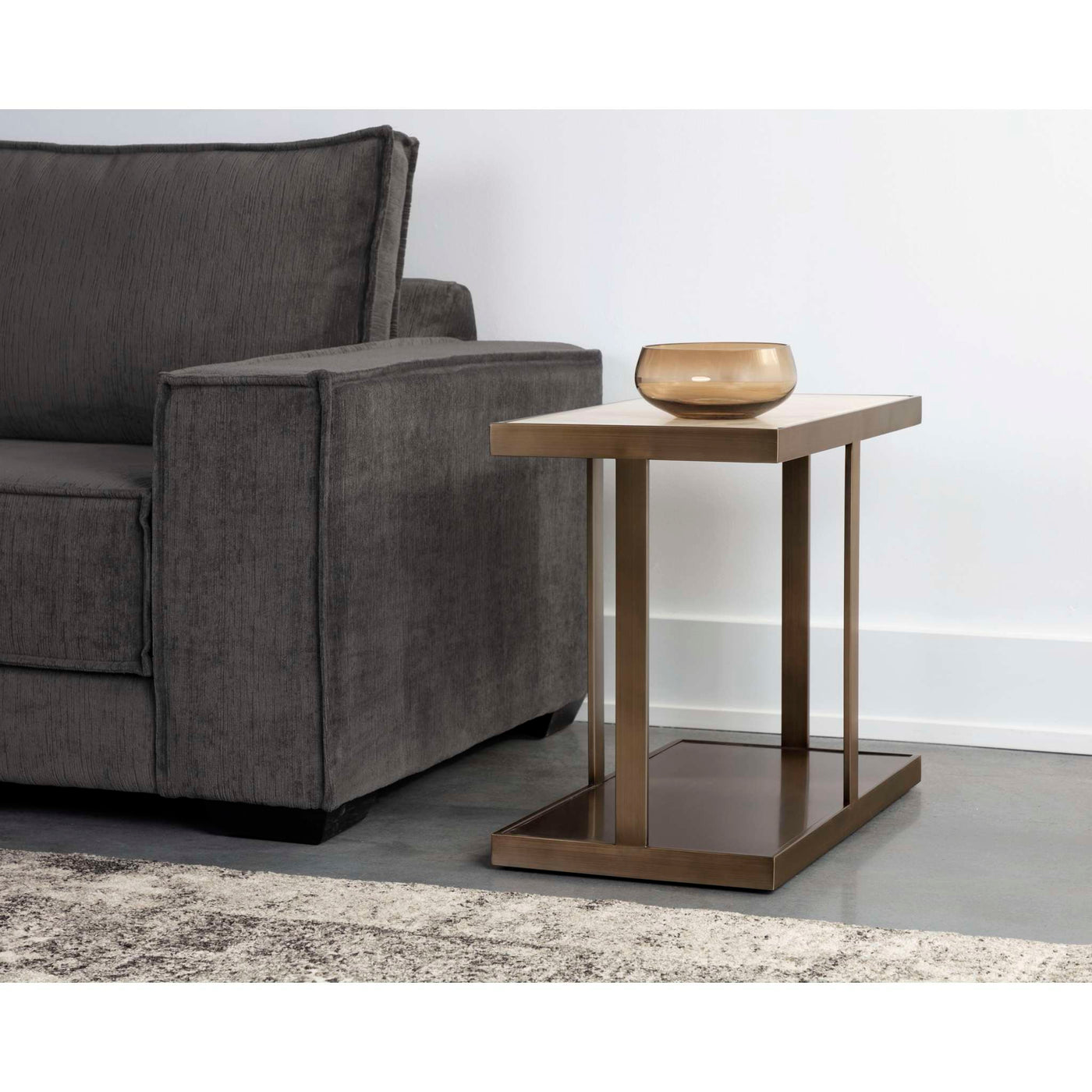 KAMALI SIDE TABLE