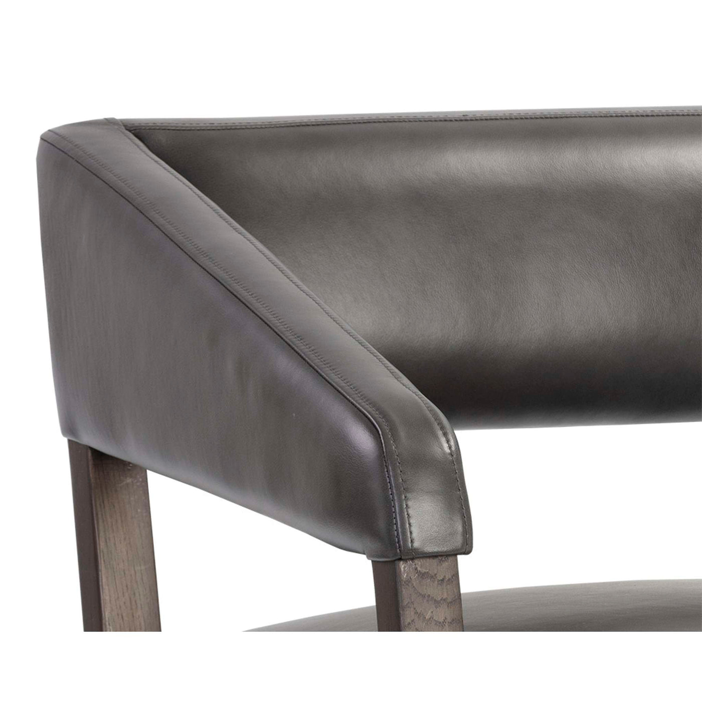 CARLYLE LOUNGE CHAIR