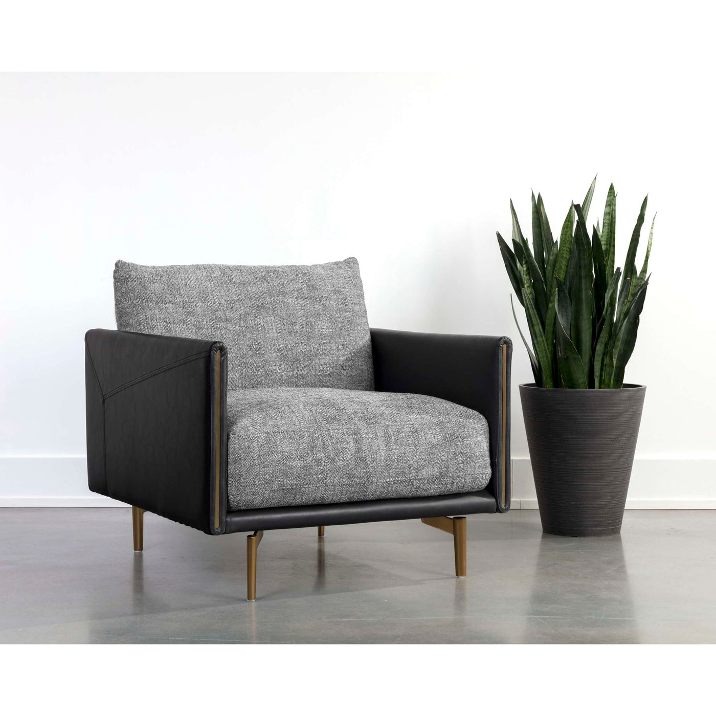 ASHI ARMCHAIR - NASH ZEBRA / COAL BLACK